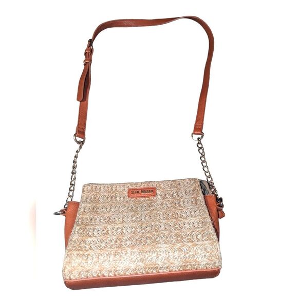 🛍️STEVE MADDEN CROSSBODY BAG - Picture 1 of 4